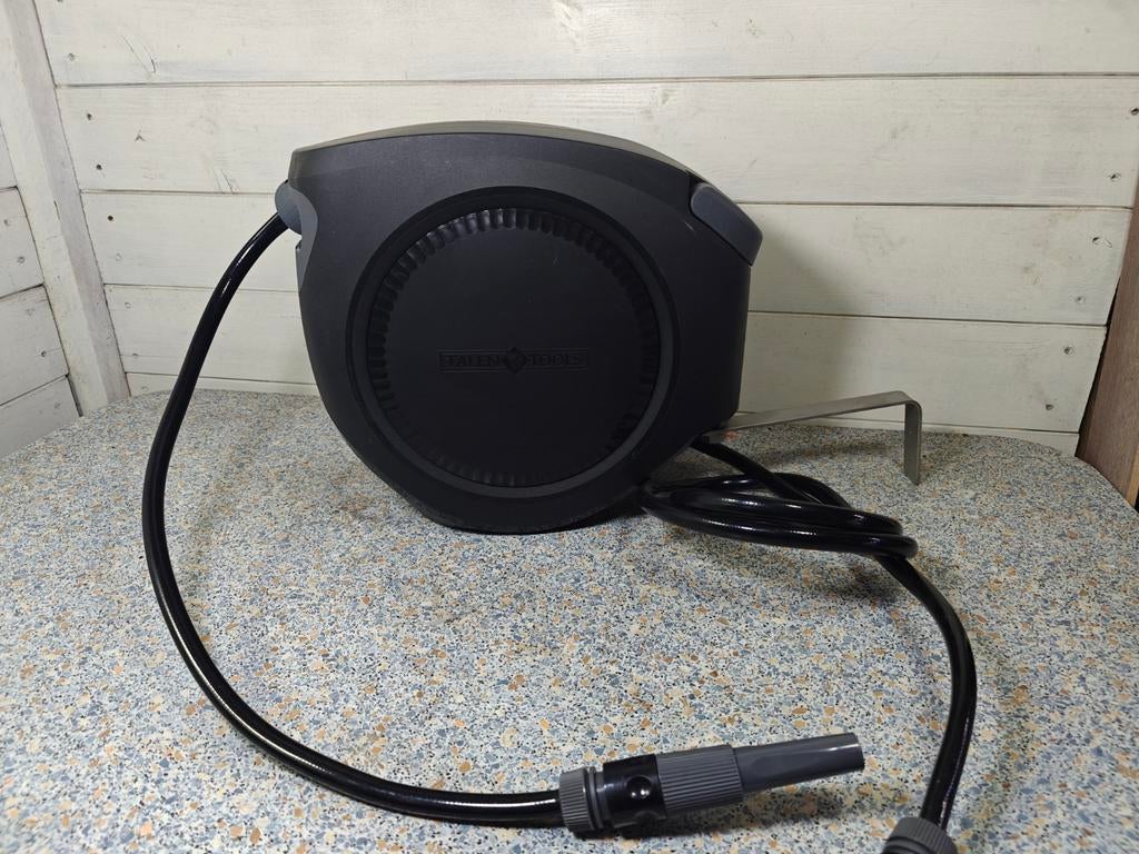 Nieuwe tuinslang te koop, Ophalen