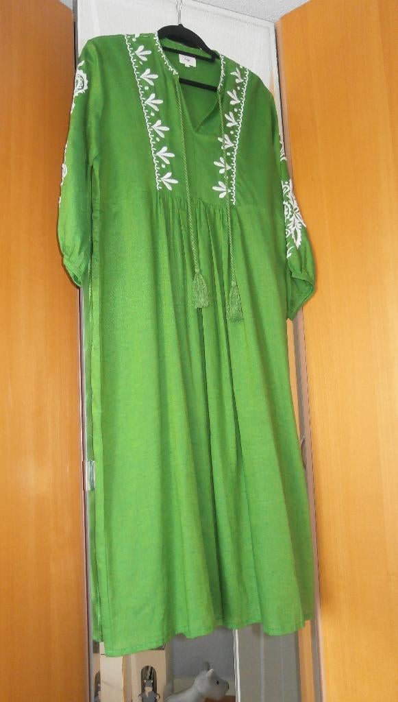 Mooie lange An'ge jurken mt L groen met wit borduursel nw, Kleding | Dames, An'ge, Maat 42/44 (L), Nieuw, Ophalen of Verzenden