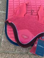 Oornetje lemieux loire cranberry maat L, Dieren en Toebehoren, Paarden en Pony's | Dekens en Dekjes, Ophalen of Verzenden, Zo goed als nieuw