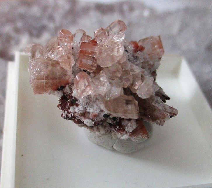 Topas xxx uit Mexico - topaas - micromount, Verzamelen, Mineralen en Fossielen, Mineraal, Ophalen of Verzenden