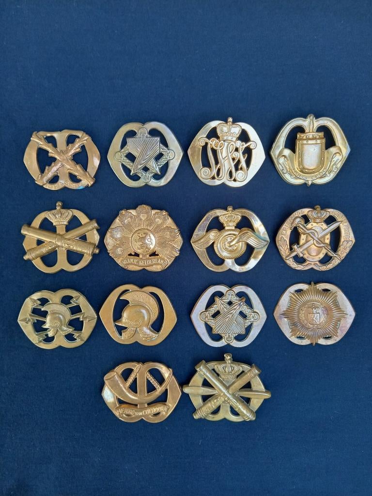 Diverse militaire baret emblemen - Verzameling, Verzamelen, Ophalen of Verzenden, Landmacht, Nederland, Embleem of Badge