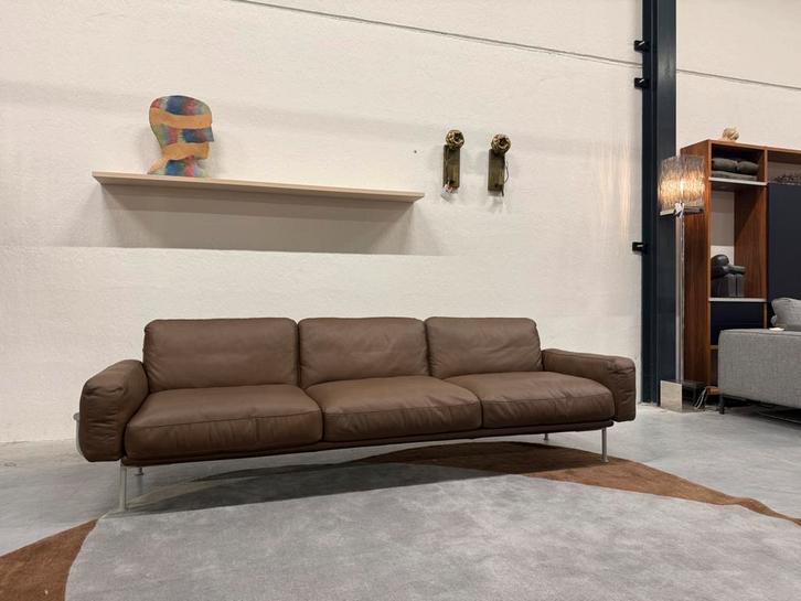 Nieuw Gelderland 10030 Hebe B3,5 Bank Bruin leer Design, Huis en Inrichting, Banken | Bankstellen, Nieuw, Rechte bank, Driepersoons