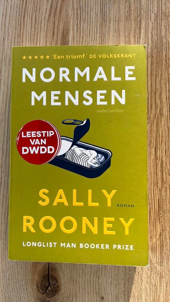 Sally Rooney - Normale mensen, Ophalen of Verzenden, Zo goed als nieuw, Sally Rooney