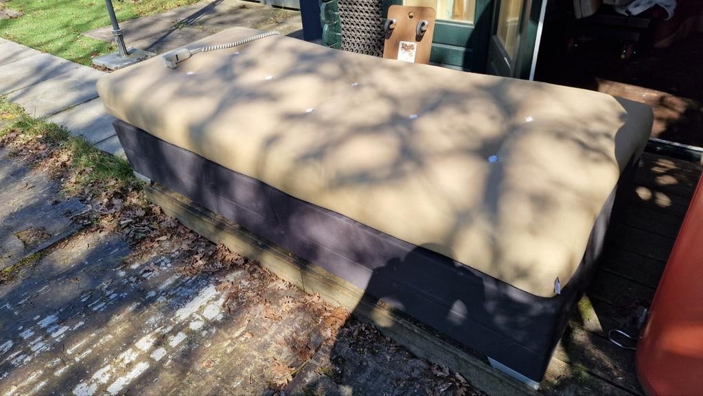 GRATIS !! Hastens matras met swiss sense verstelbaar bed, Huis en Inrichting, Ophalen, Gebruikt, Tweepersoons