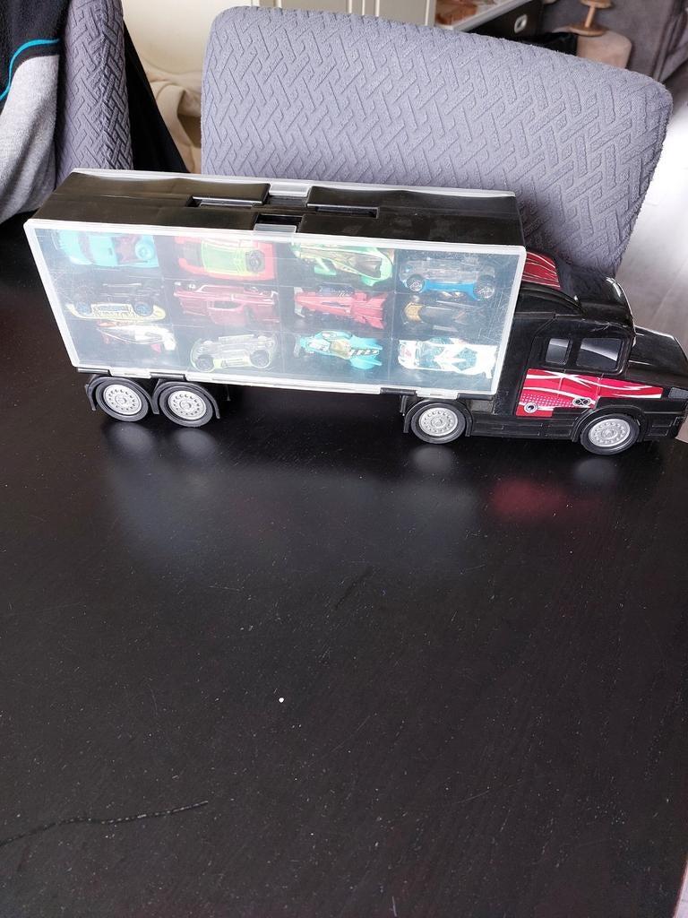 Vrachtwagen gevuld met mattel (hotwheels) auto's., Ophalen of Verzenden, Bus of Vrachtwagen, Overige merken