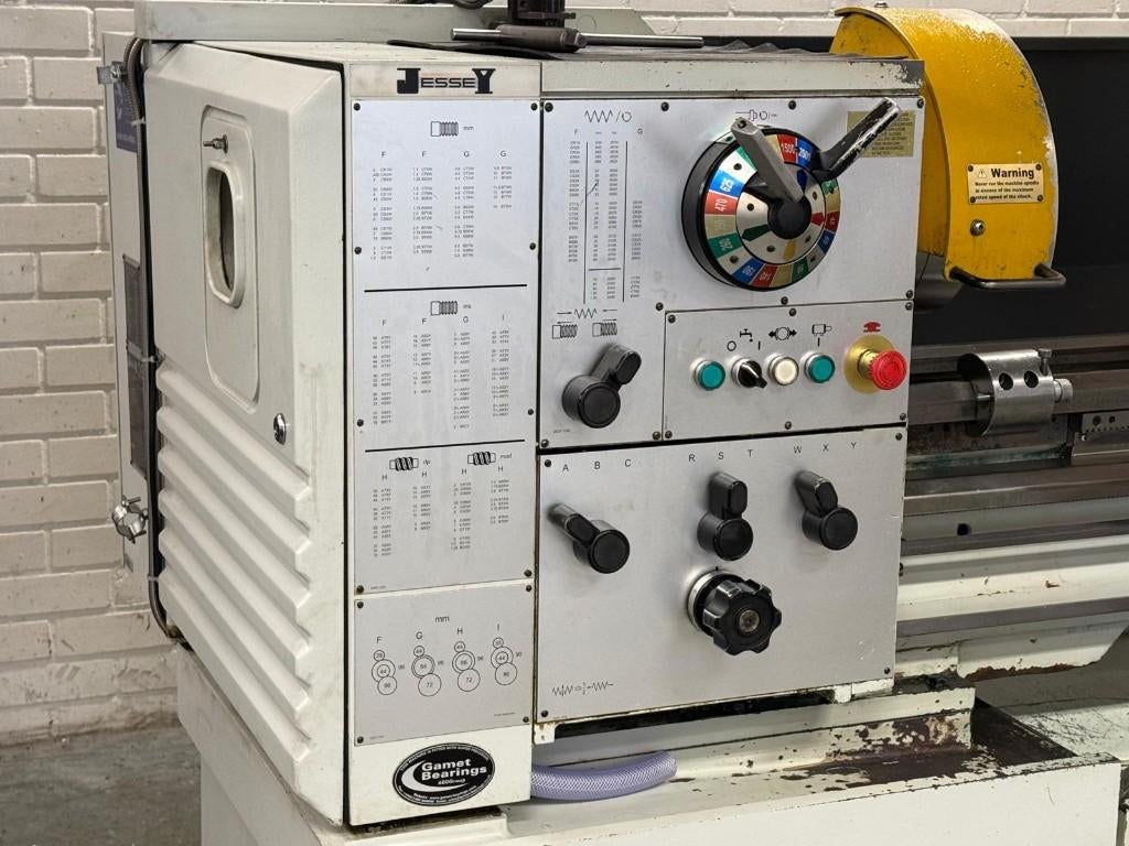 Jessey Jesco Knight 1550 conventionele draaibank, Ophalen, Jesco, 1000 mm of meer, Dimatech