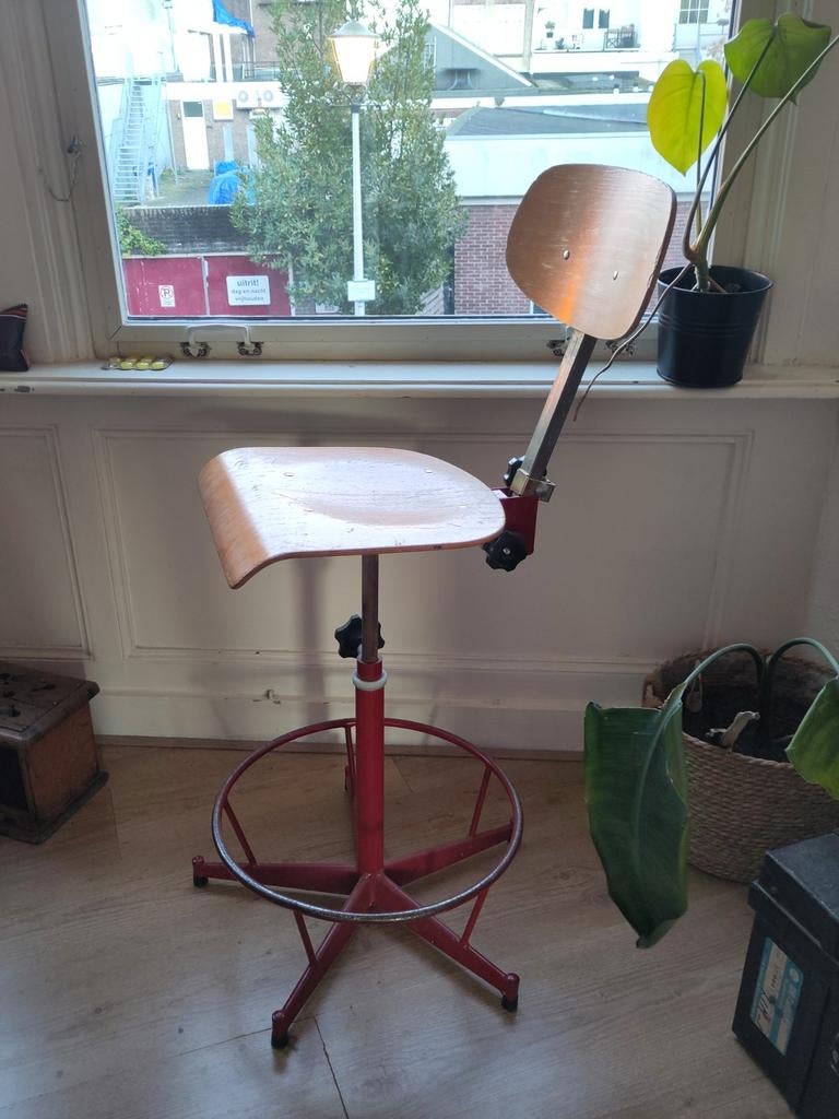 Vintage tekenstoel / hoge stoel / barstoel, Huis en Inrichting, Stoelen, Ophalen, Gebruikt, Eén, Hout