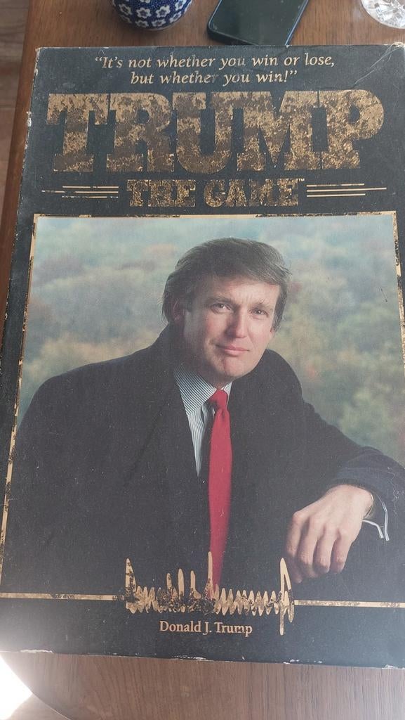 Trump The Game - Het originele bordspel van Donald Trump, Drie of vier spelers, Ophalen, Gebruikt, Milton Bradley