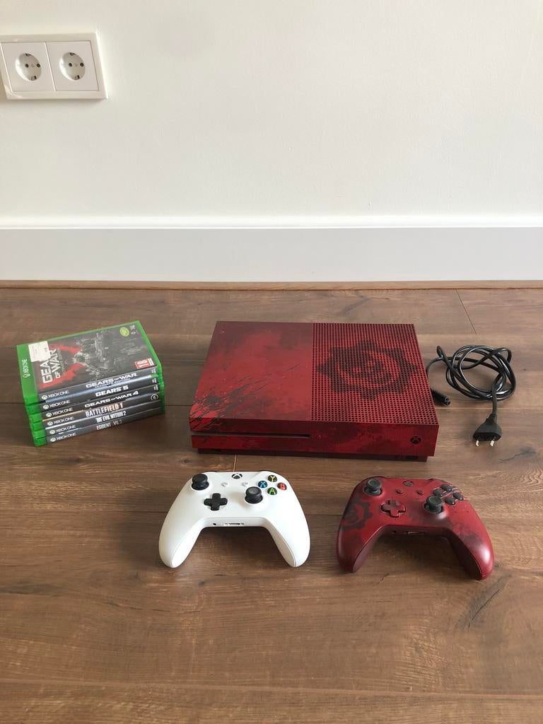 Xbox One Gears of War met spellen en controllers, Ophalen of Verzenden, Zo goed als nieuw, 500 GB, Met 2 controllers