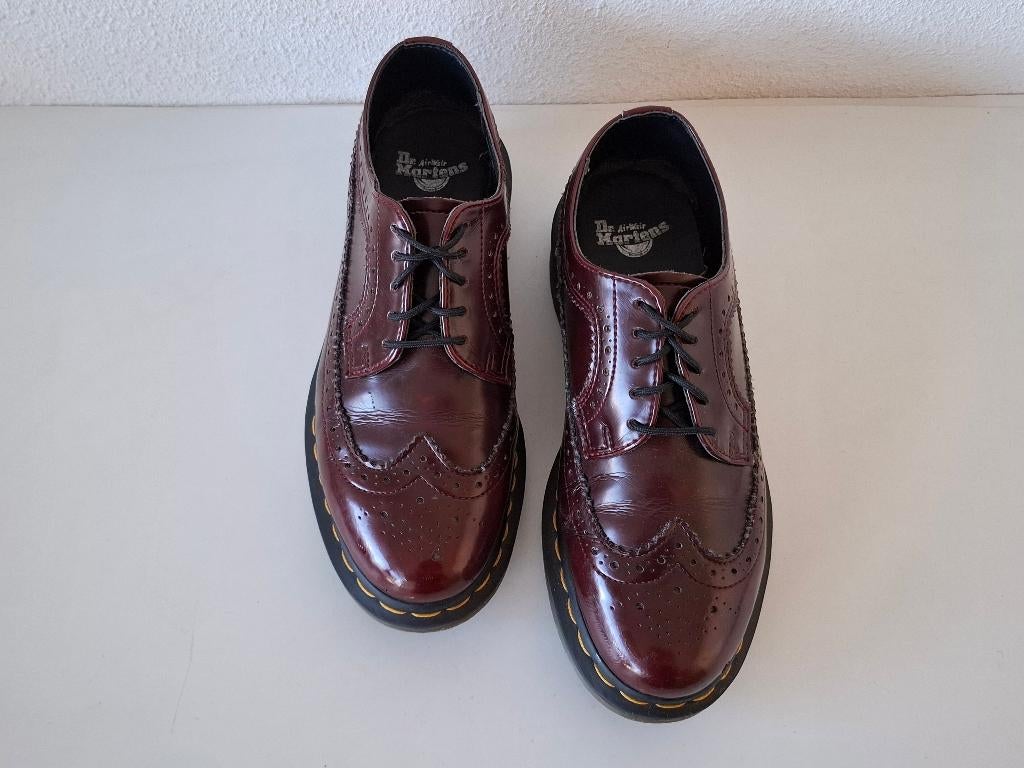 Dr Martens maat 38 Oxford Brush cherry red Vegan brogues, Schoenen met lage hakken, Verzenden, Zo goed als nieuw, Dr Martens