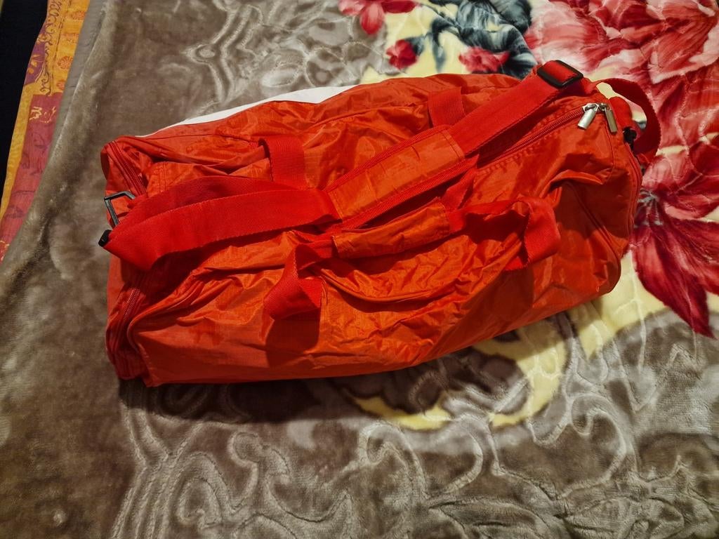 FC Twente sporttas te koop – zo goed als nieuw, Minder dan 3 m³, Ophalen of Verzenden