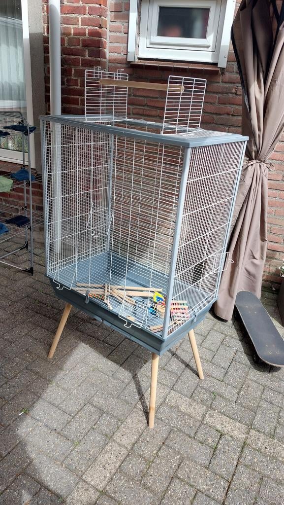 Ruime vogelkooi., Ophalen, Gebruikt, Metaal, Vogelkooi