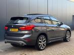 BMW X1 SDrive20i Pano|HUD|Leder|StoelVW|Vol!, 1998 cc, Euro 6, Bedrijf, SUV of Terreinwagen