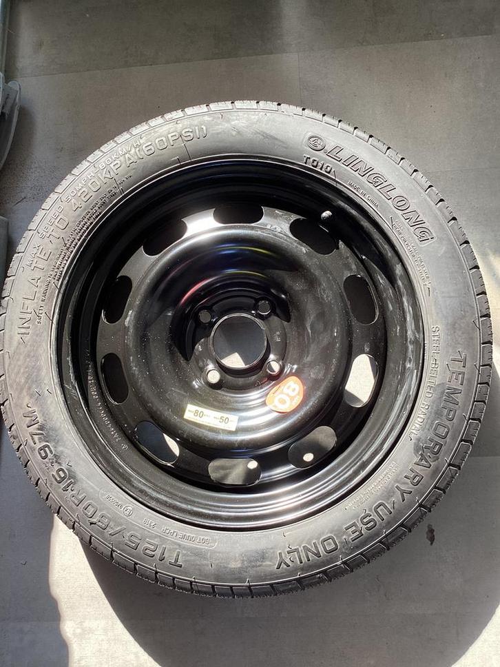 THUISKOMER VOOR EEN PEUGEOT 308 (605 R15 5X108X65,1), Auto diversen, Auto-accessoires, Nieuw, Ophalen