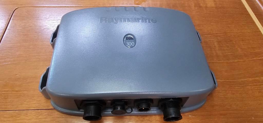 Raymarine DSM 300 Dieptemeter - Perfect voor uw boot, Watersport en Boten, Navigatiemiddelen en Scheepselektronica, Ophalen of Verzenden