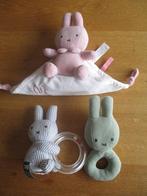Knuffeldoek en 2 rammelaars "Nijntje", Kinderen en Baby's, Speelgoed | Knuffels en Pluche, Ophalen of Verzenden, Zo goed als nieuw