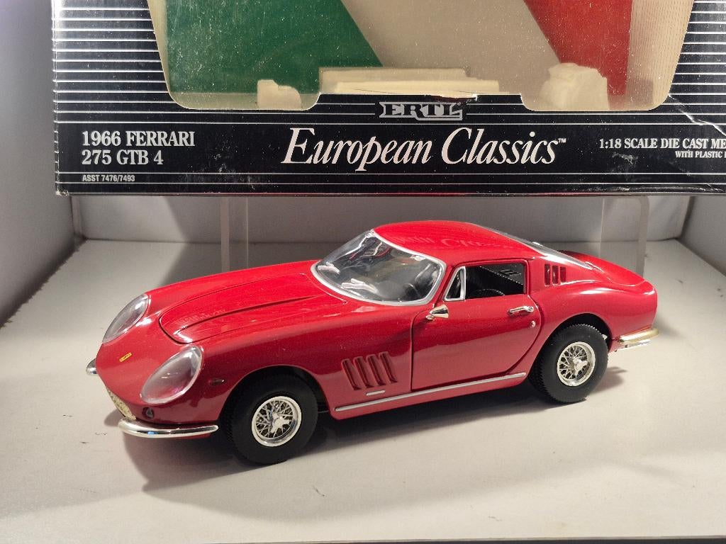 Ferrari 275GTB4 1966 Coupé Ertl 1:18 Ferrari rood, Hobby en Vrije tijd, Modelauto's | 1:18, Ophalen of Verzenden, Zo goed als nieuw