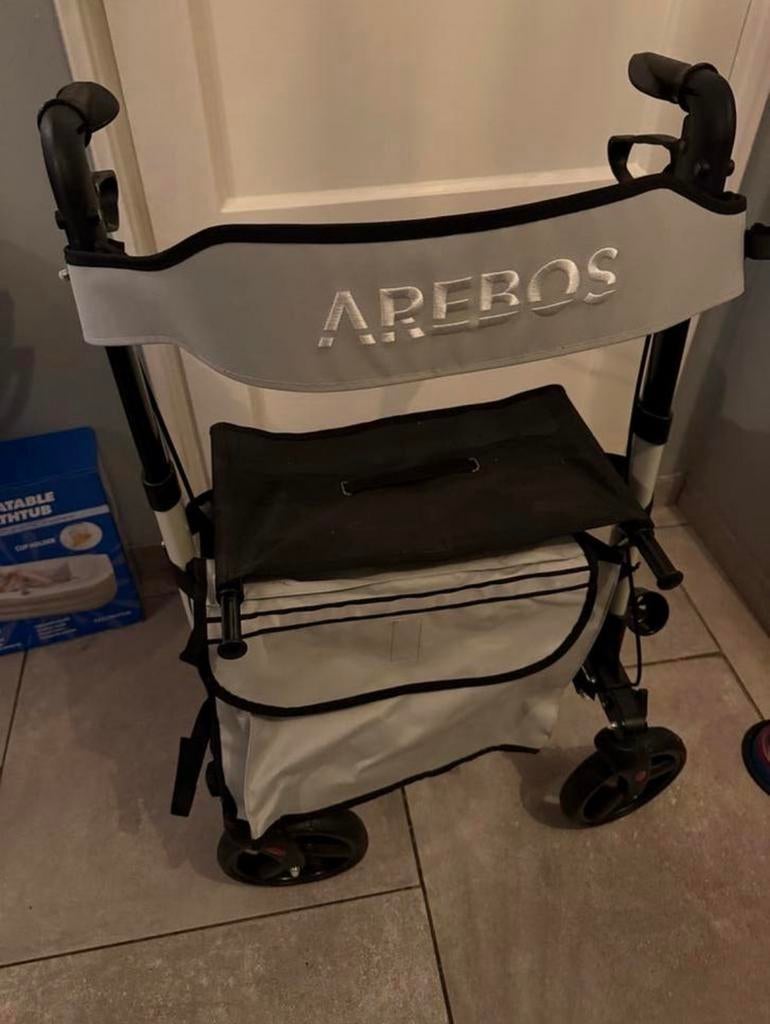 Lichtgewicht rollator nieuw!, Diversen, Ophalen, Lichtgewicht, Nieuw