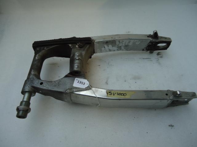 SV1000 2003 - 2009 Suzuki Achterbrug D1-10149, Motoren, Accessoires | Overige