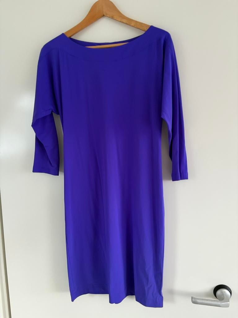 LaDress jurk Blake Blue Iris (paarsblauw) maat S, Kleding | Dames, Jurken, Blauw, Ophalen of Verzenden, Zo goed als nieuw, Knielengte