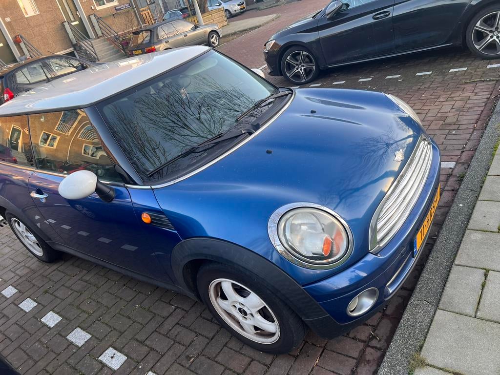 Mini 1.6 16V Cooper 2009 Blauw. Moet nu weg., Auto's, Mini, Voorwielaandrijving, 750 kg, 4 cilinders, 49 €/maand