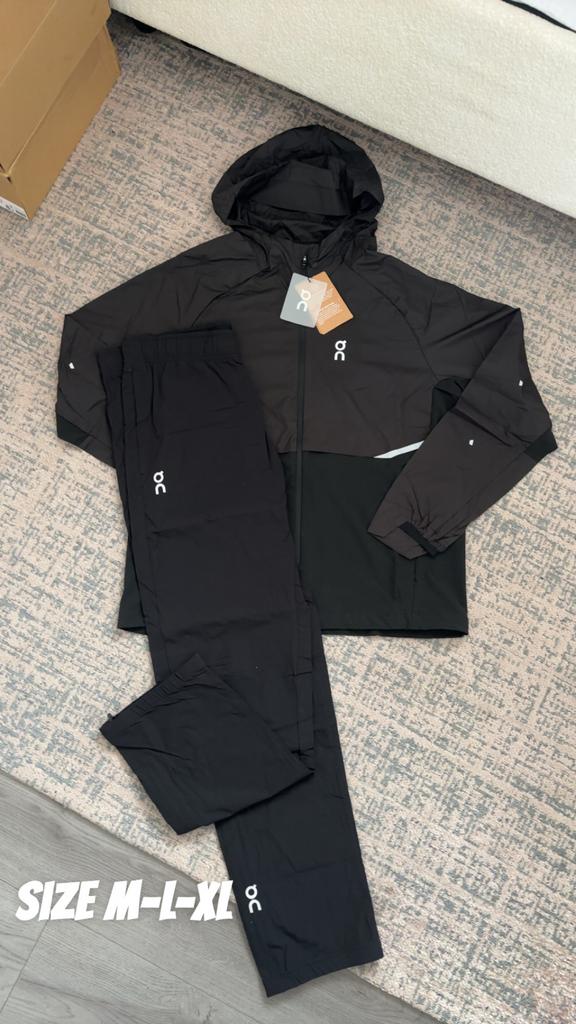 On Cloud Trainingspak, Zwart, Nieuw, Overige maten, Ophalen of Verzenden