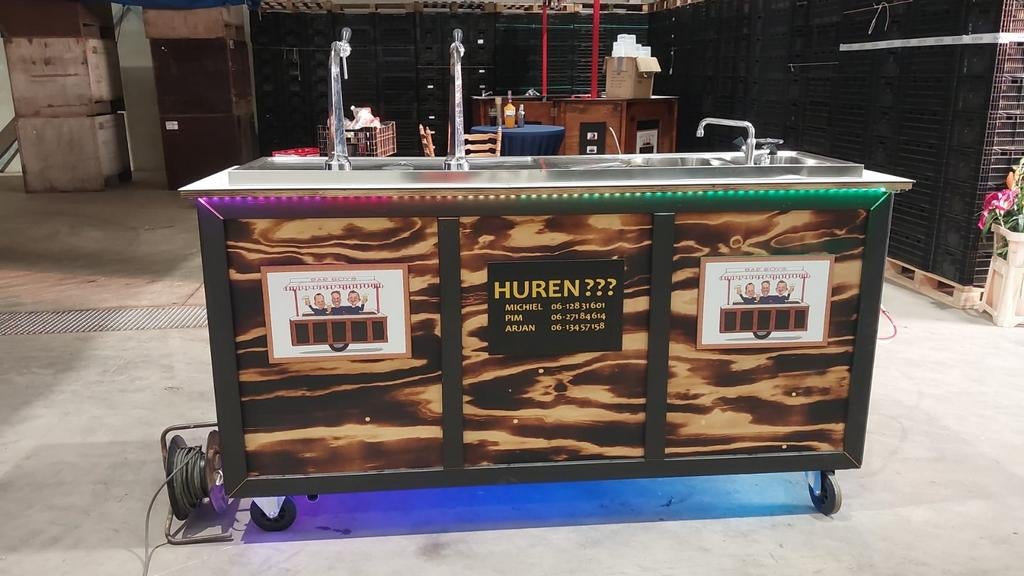 Mobiele bar met tap en spoelbak te huur voor evenementen, Huis en Inrichting, Barren, Gebruikt, Ophalen of Verzenden