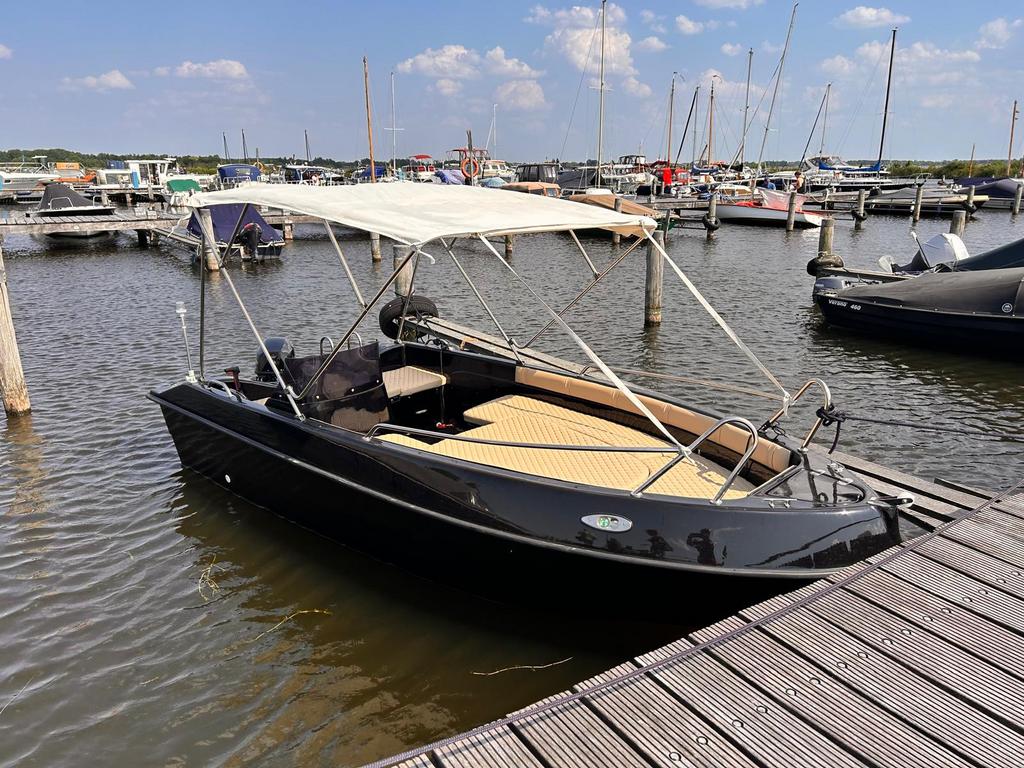 Zeer nette luxe boot met trailer! Booi Boats 470cDeluxe,10pk, Watersport en Boten, Sloepen, Ophalen, Tot 10 pk, Zo goed als nieuw