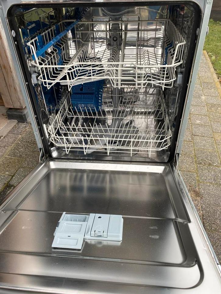 Indesit Vaatwasser - 60x85x55 cm, Witgoed en Apparatuur, Vaatwasmachines, Gebruikt, Vrijstaand, 85 tot 90 cm, 60 cm of meer, 10 tot 14 liter