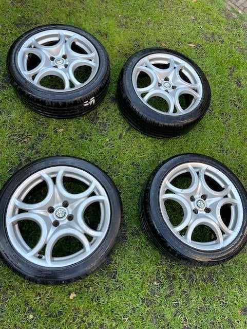Zomerbanden met originele Alfa Romeo Mito velgen, Auto-onderdelen, Banden en Velgen, Ophalen, Banden en Velgen, 17 inch, Personenwagen