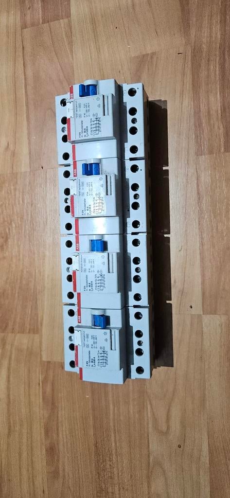 4 goed werkende ABB 3-fase Aardlek automaat 40A voor 25e/st., Ophalen of Verzenden, Overige typen
