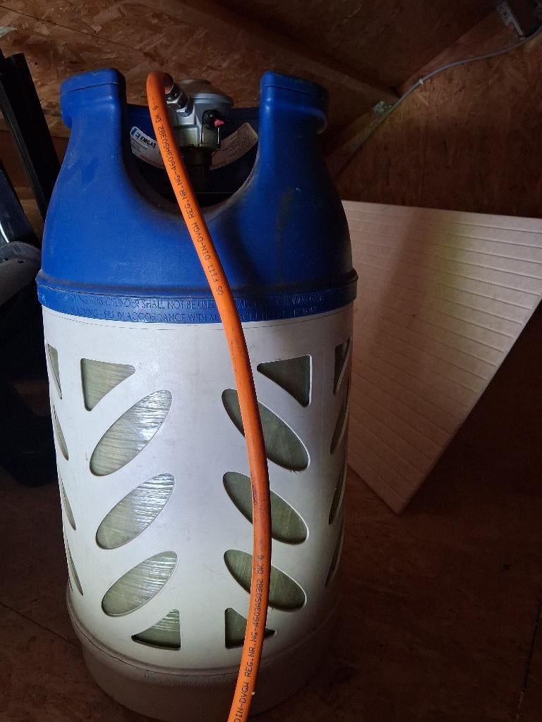 2x kunststof gasfles 24,5L, Ophalen of Verzenden, Gebruikt