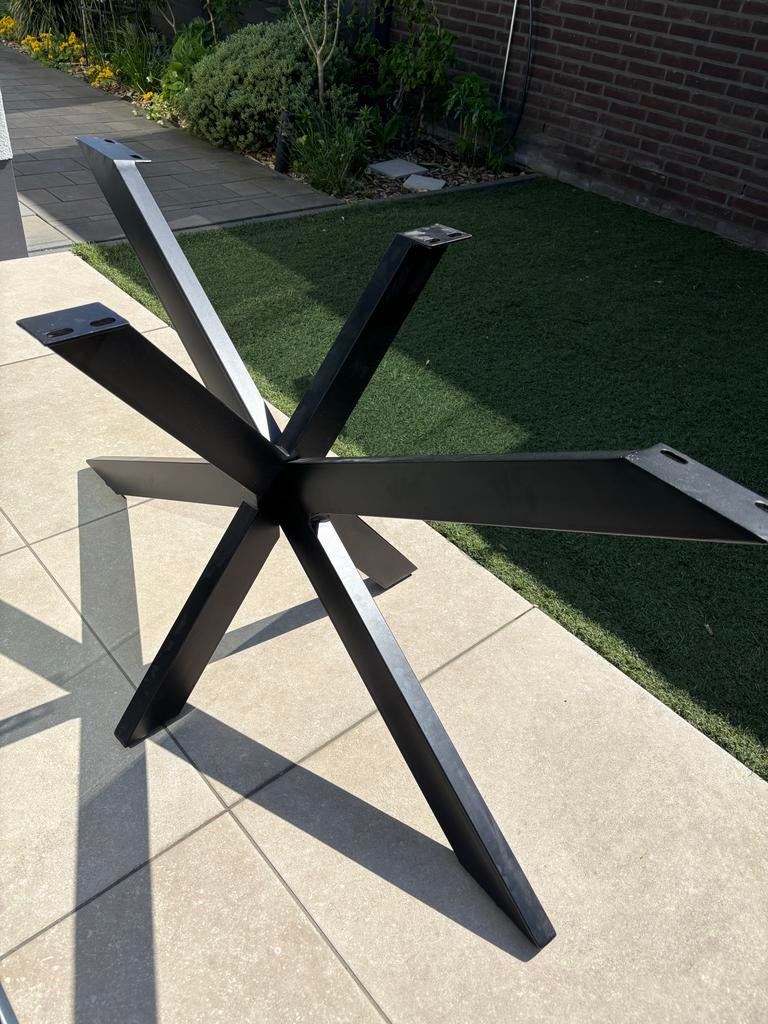 Zwarte metalen tafelpoot - Spinpoot design, Ophalen, Tafelpoot, Nieuw, 50 tot 100 cm