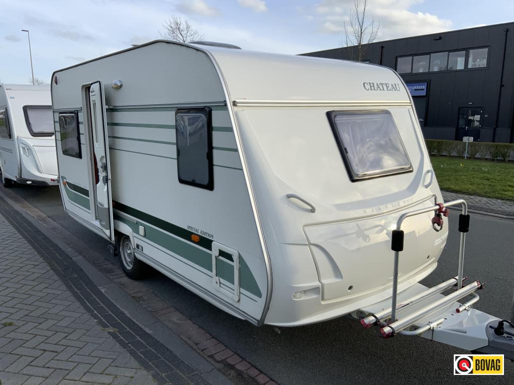 Chateau Calista 450 Special Edition Zondag 19 april open, Caravans en Kamperen, Caravans, Chateau, Rondzit, Bedrijf, 750 - 1000 kg