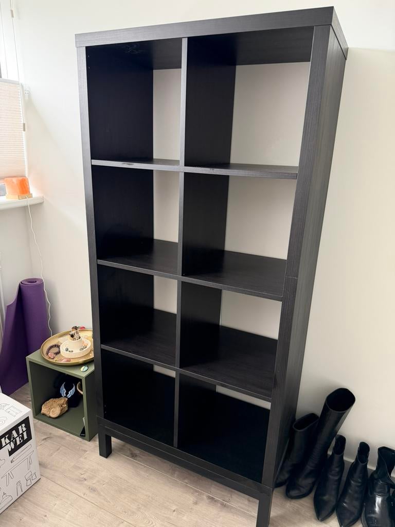 Kallax Ikea stellingkast met onderframe/zwart-bruin, Ophalen, Met plank(en), Overige materialen, 50 tot 100 cm