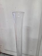 Twee hoge glazen vazen, Ophalen of Verzenden