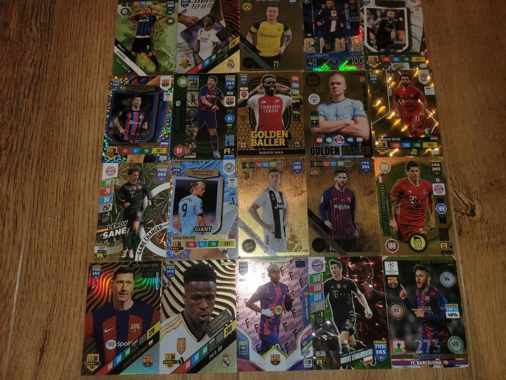 Een mooie stapel van 20 voetbalkaarten met grote namen, Ophalen of Verzenden, Zo goed als nieuw, Plaatje