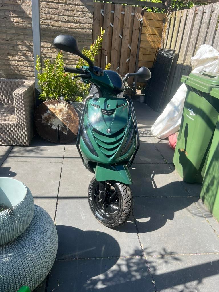 Zip 80cc, Fietsen en Brommers, Scooters | Piaggio, Zo goed als nieuw, Zip, Benzine, Ophalen of Verzenden