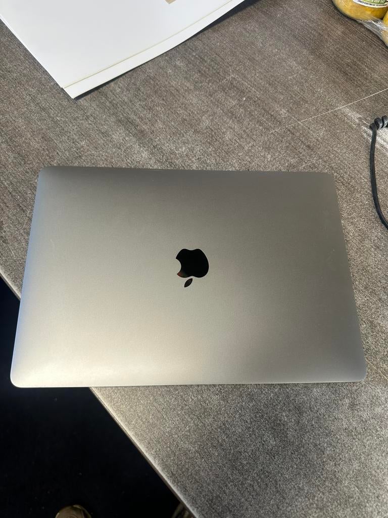 MacBook Pro 13-inch, 2019 256 GB Goede accu capaciteit, 256 GB, 2 tot 3 Ghz, 8 GB, 13 inch