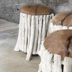 Houten kruk poef met geitenhuid schapenvacht stoer chique, Ophalen of Verzenden, Nieuw, Hout