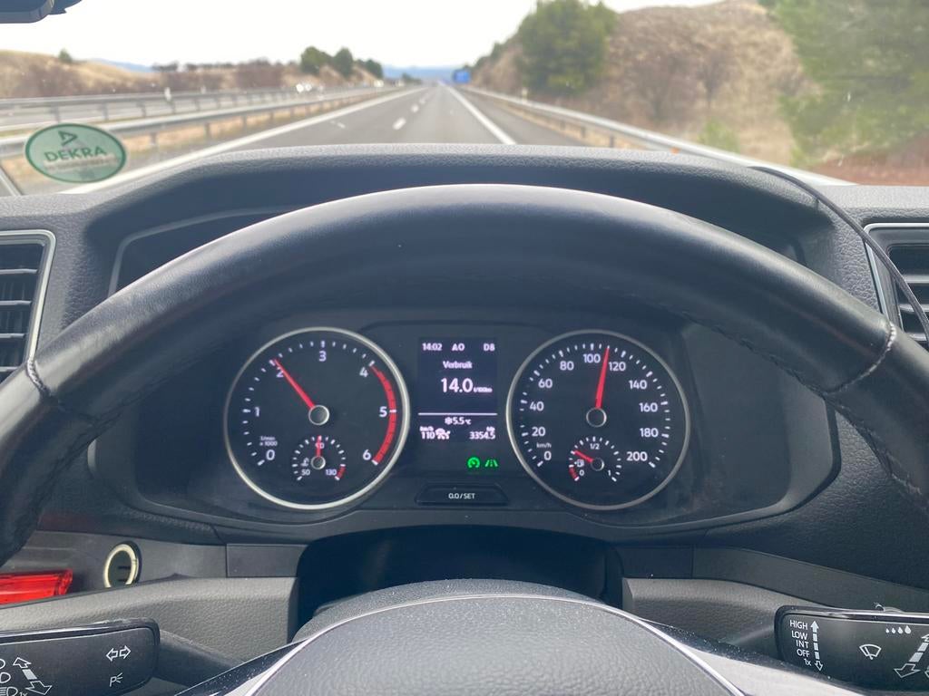 Te koop  bus camper VW Crafter 4 Motion  bouwjaar 2021., Automaat, Buscamper of Camperbus, Ringverwarming, Volkswagen