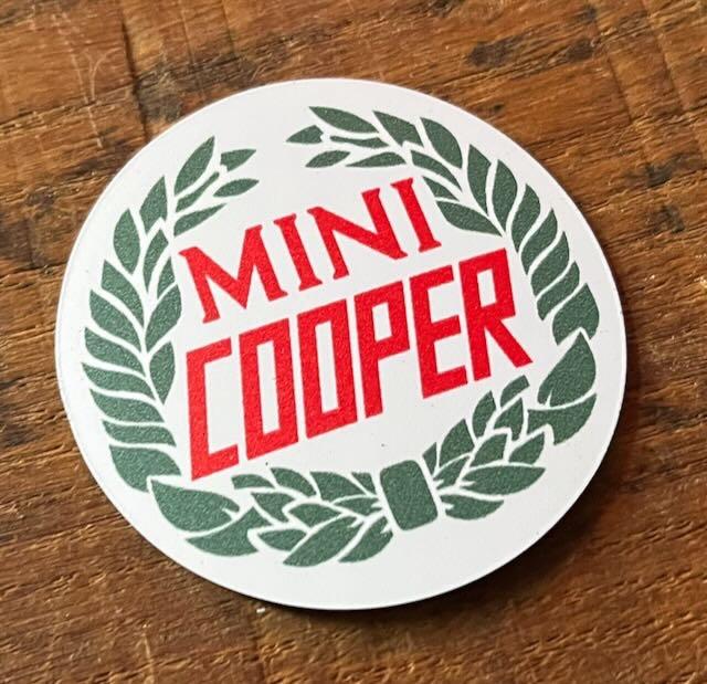 Mini Cooper - Magneet - plat 2D Magneetsticker   5,5 CM, Ophalen of Verzenden, Nieuw, Auto's