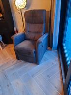 Comfortabele sta-op stoel met relaxfunctie NIEUWPRIJS €1650, Ophalen, Modern comfort, 75 tot 100 cm, Zo goed als nieuw