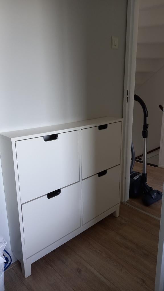 Schoenenkast Ställ ikea 4 vakken, per vak 2 paar schoenen, Ophalen