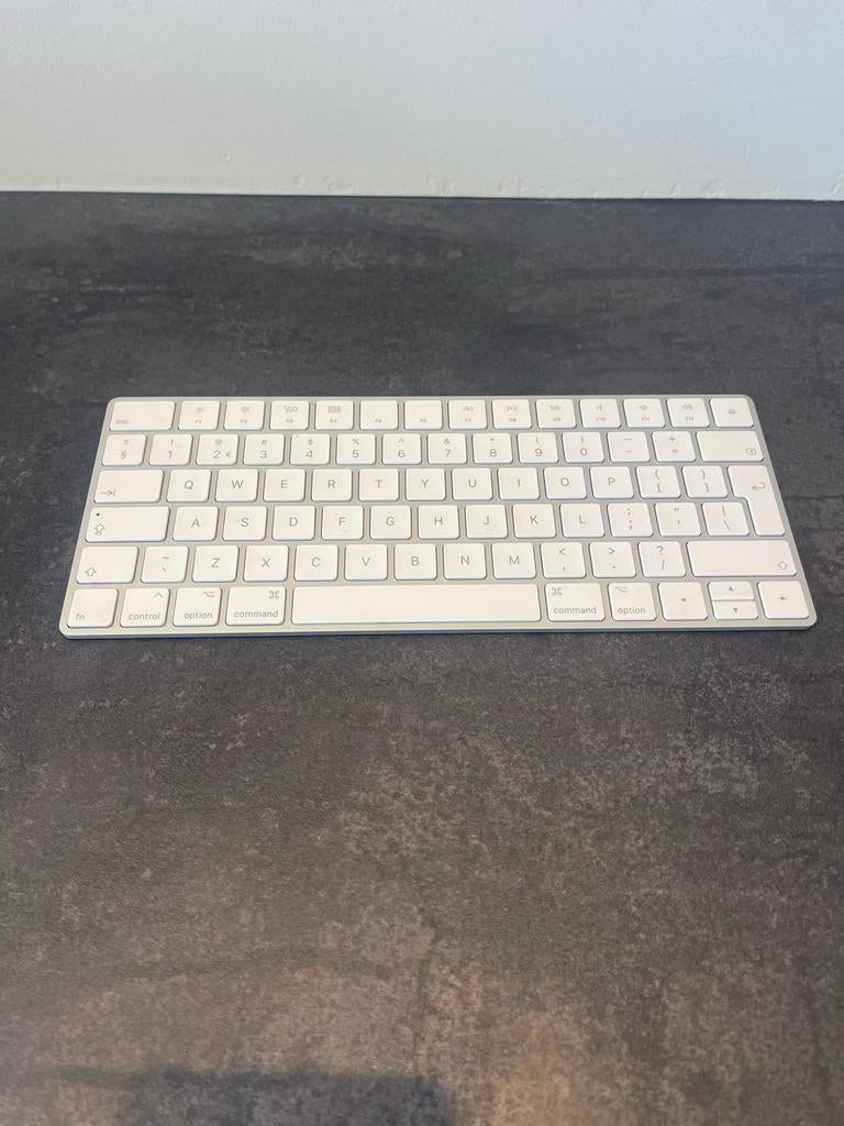 Apple Magic Keyboard 2 A1644 - Draadloos Toetsenbord, Multimediatoetsen, Ophalen of Verzenden, Zo goed als nieuw, Draadloos