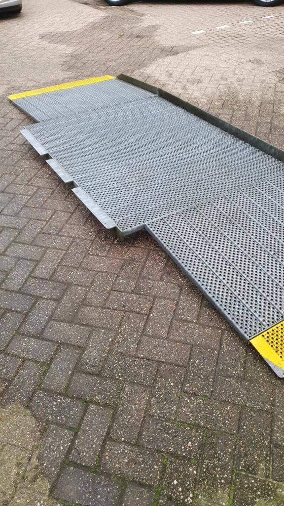 Oprijplaten rolstoel, containers. Zwaar gegalvaniseerd., Ophalen