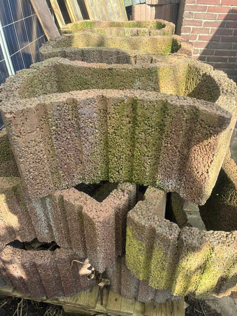 25 betonnen plantenbakken moestuinbakken, Tuin en Terras, Ophalen, Overige materialen, Gebruikt, Minder dan 30 cm