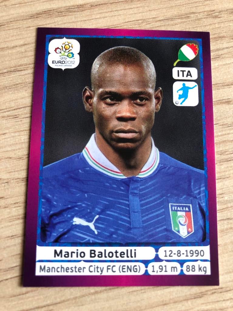 Panini EK 2012 Mario Balotelli 2x, Ophalen of Verzenden, Zo goed als nieuw