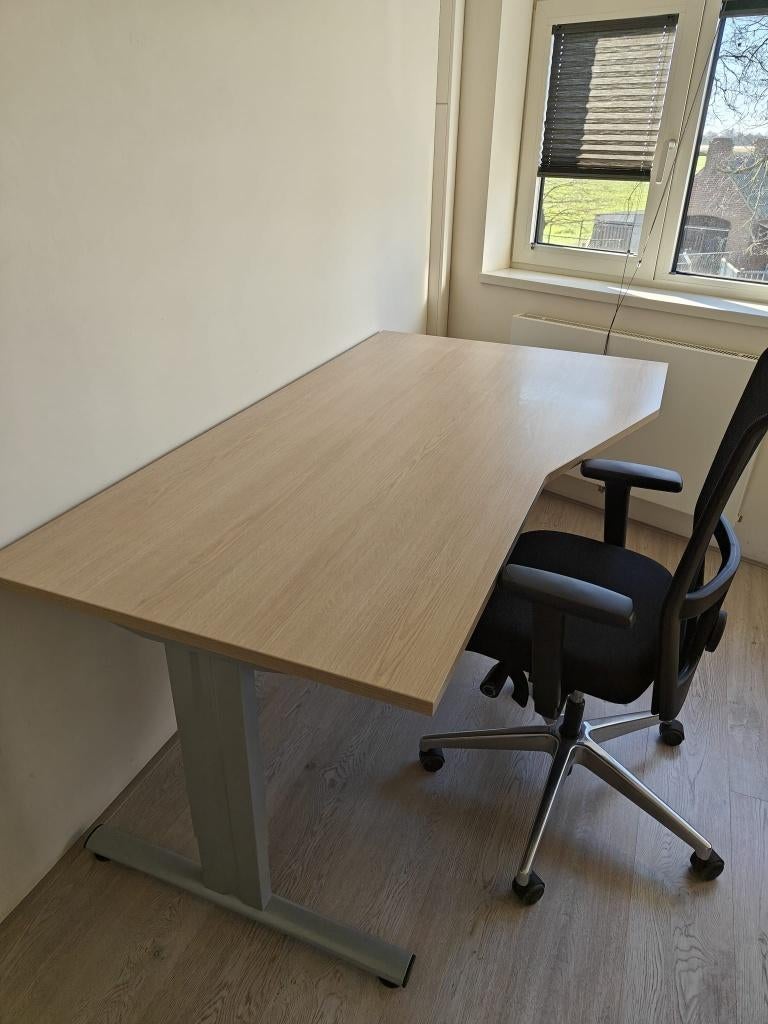 Bureau's te koop, Ophalen, In hoogte verstelbaar, Zo goed als nieuw, Bureau