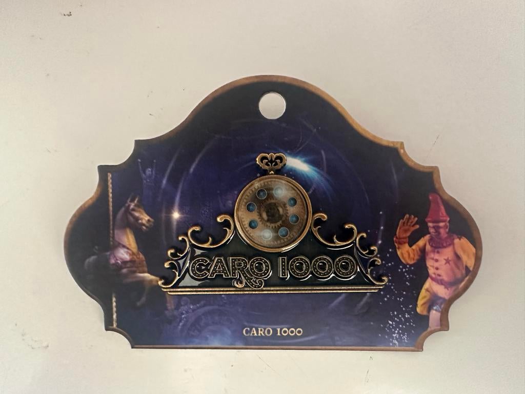 Efteling Caro 1000 Pin - Nieuw in verpakking, Ophalen of Verzenden, Nieuw, Button of Speldje